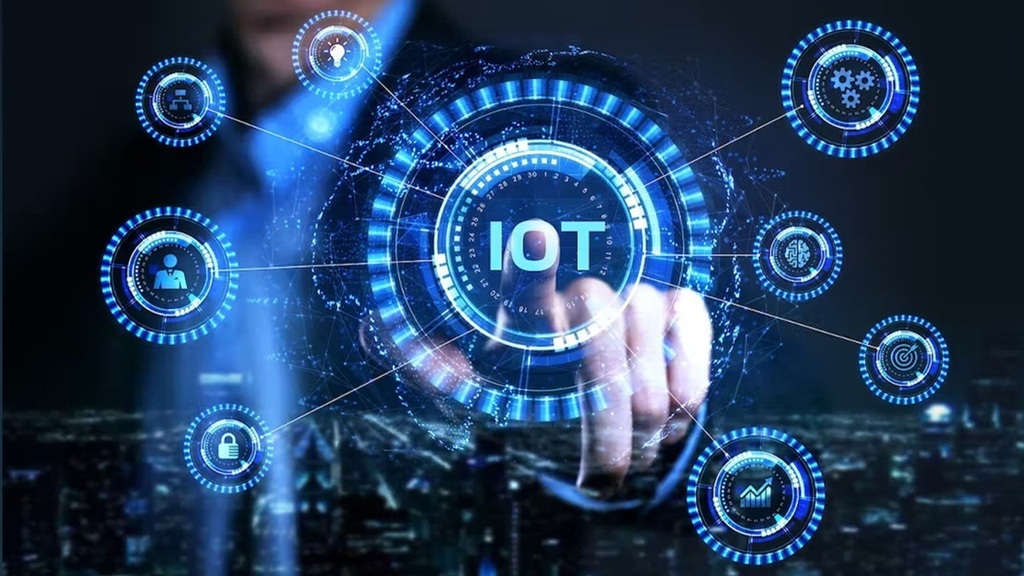 Unpacking IoT and Hyperconnectivity in the Digital Age - Hayzed Magazine