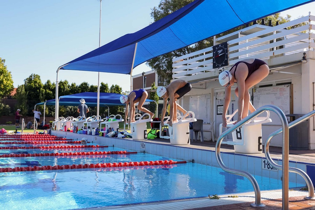 How can I join the Coastline Swimming Club